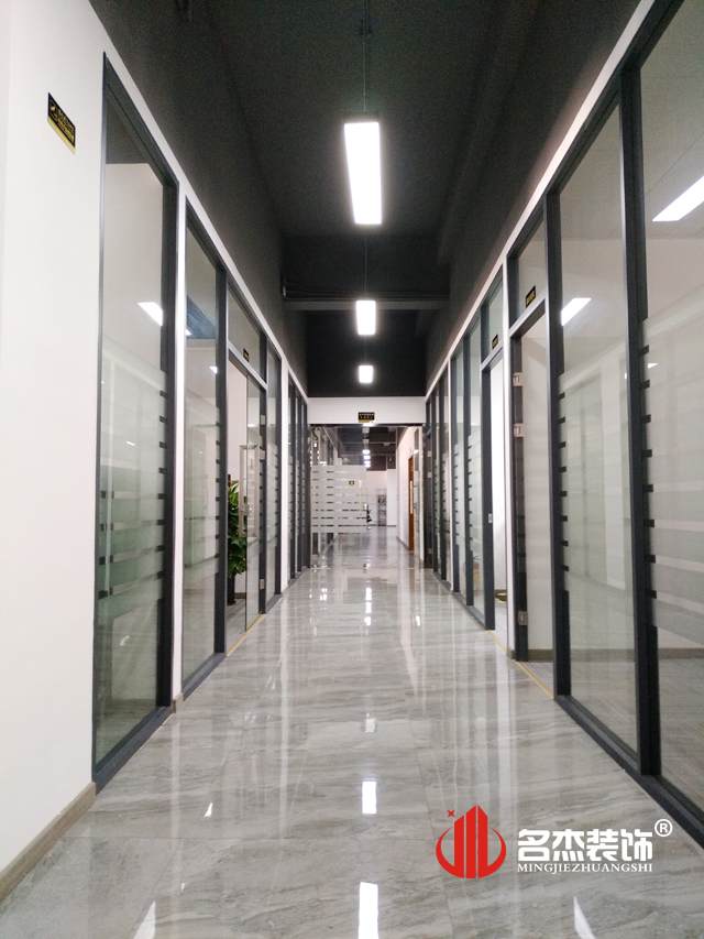 走道羞羞视频网站入口设计完工照.jpg