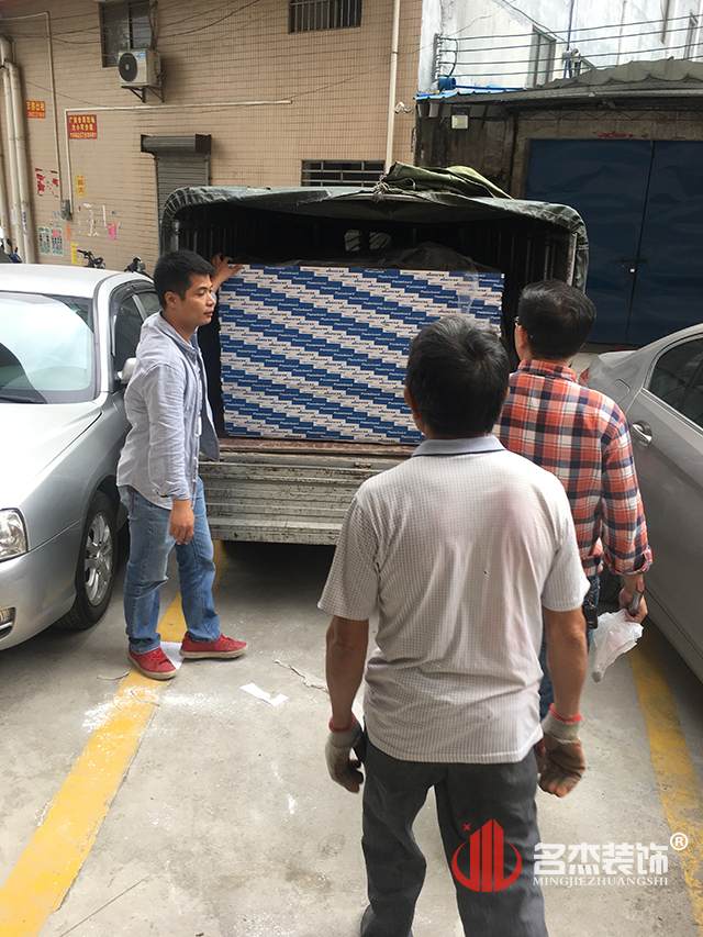办公室羞羞视频网站入口设计开工照.jpg