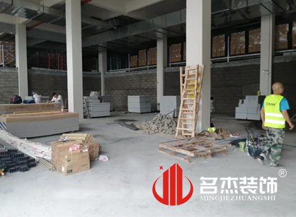 巡工地日记，颜朵化妆品科技办公室羞羞视频网站入口项目紧张进行中